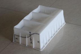 使用混凝土路側石塑料模具澆筑路側石過(guò)程中能否確定水泥混凝土配比？